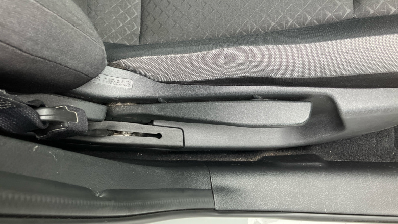 Nissan Juke 1.0 DiG-T N-Connecta 5dr Petrol Hatchback